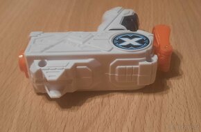 2x pistole nerf + 60x naboje - 8