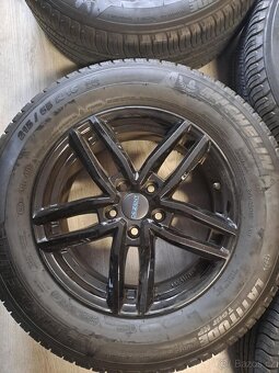 Michelin Latitude 215/65 R16 - 8