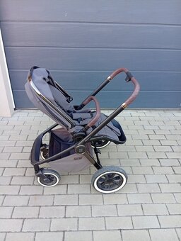 Kočárek Moon RESEA+ Anthra v záruce - 8