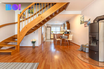 Prodej řadového rodinného domu, 3+kk,196 m², Květnice, okres - 8