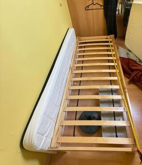 Prodám postel z masivu a matrace - 8