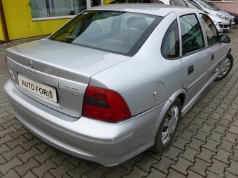 Opel Vectra 1.8 16V 1.majitel NOVÉ V CZ - 8