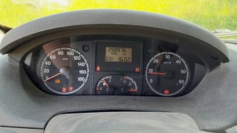 Automobil Peugeot Boxer - 8