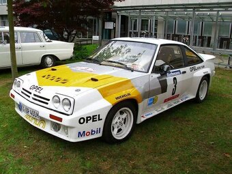 Opel Manta B , započatý projekt replika Manta 400 - 8
