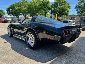 Legendární Chevrolet Corvette z roku 1981 - 8