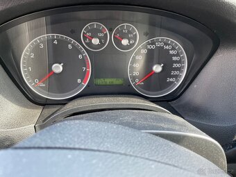 Ford Fokus 1.6i 74 kw KLIMA - 8