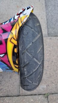 Hoverboard, kolonožka graffiti - 8