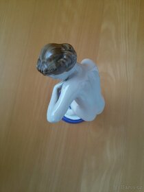 STAROŽITNA PORCELÁNOVA SOŠKA, DÍVČÍ AKT. - 8