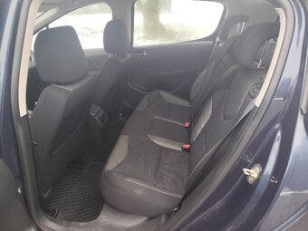 Peugeot 308 1,6 HDi 68 kW,2013, - 8