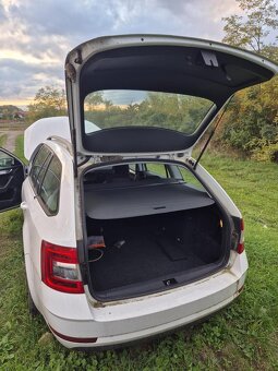 Osobní automobil škoda Octavia Combi - 8