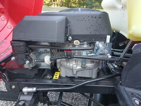 Zahradní traktůrek - 8