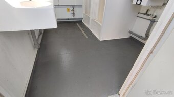 Sprchový kontejner 3m délky / 2x sprcha - 8