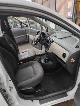 Dacia Lodgy, 1,5 dci, 7 míst - 8