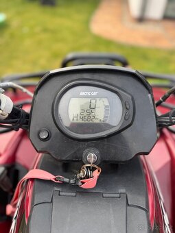 Čtyřkolka Arctic cat 700 - 8
