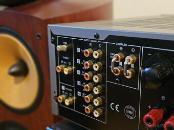 REZERVACE Vynikající a hlavnĕ zánovní zesilovač Yamaha AX596 - 8