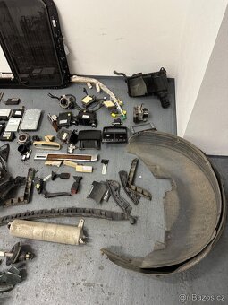 VEŠKERÉ NÁHRADNÍ DÍLY Volkswagen Touareg 3.0tdi - 8