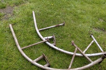 motorova pila-dilna , garaž - 8