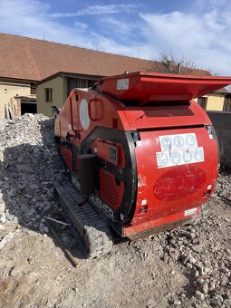 Red Rhino 5000 mobilní drtič - 8