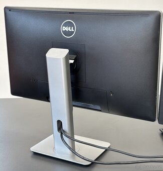 Prodám 2 ks monitorů DELL PROFESSIONAL P2414HB 24´´ - 8