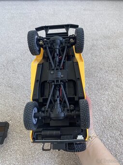 RC Land Cruiser, auto na ovládání - 8