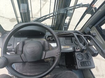 Vysokozdvižný vozík Toyota - 8