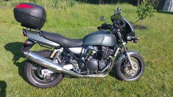 Suzuki GSX 750 Inazuma - 8