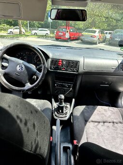 Volkswagen Golf 4 1.6 - 8