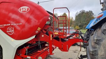 Lis s baličkou Lely Welger rpc 245 Tornado - 8