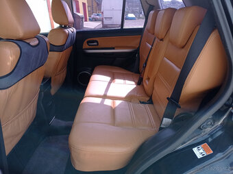 Suzuki Grand Vitara 1.9 DDiS 4x4/tažné - 8