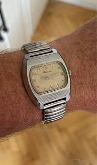 Mechanické hodinky Raketa TV - 8
