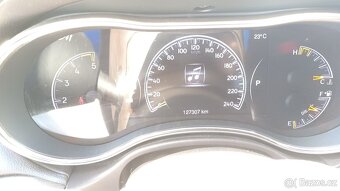 Jeep Grand Cherokee - 8