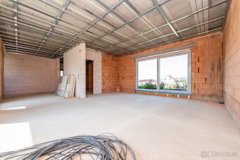Rodinný dům ve výstavbě 470m2, pozemek 1026m2 - 8