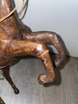 Retro / vintage kožená socha / figurka koně - 8
