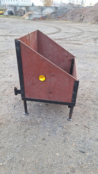 nosič nářadí za malotraktor - 8