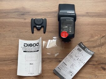 Externí blesk pro Nikon Nissin Di600 - 8