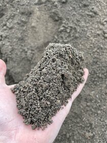 Kompost tříděný, netříděný, prosátá zemina - 8