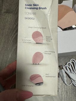 Sonický čisticí přístroj na obličej - 8