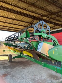 Kombajn sklízecí mlátička John Deere T 560 - 8