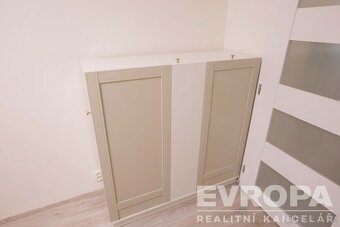 Prodej bytu 2+kk 42 m², Ruská Praha - 8