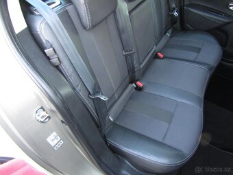 Renault Fluence 1.6i 16V , 81 kW benzín, 2011 - 8