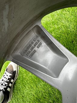 Alu kola 5x112 r19 s letním pneu (235k) - 8
