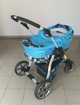 Kvalitní sportovní kočárek Baby Lux se spoustou doplňků - 8