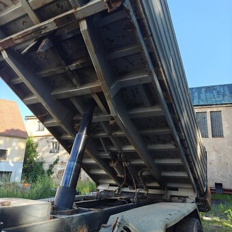 IVECO TRAKKER 41T440, 8x4 třístranný sklápěč. - 8
