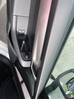 Škoda Octavia combi 1,6 tdi, 2018 - 8