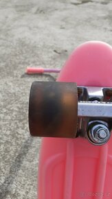 Skateboard s řidítky - 8
