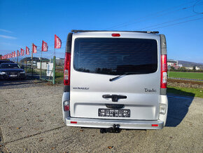 Renault Trafic Minibus - 8