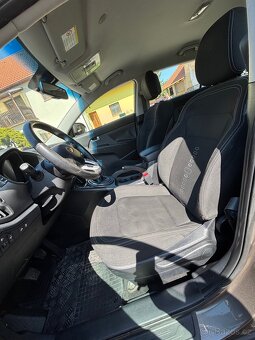 Kia Sportage 1.6 GDI (99 kW), po servisu, nová STK - 8