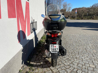 Honda SH 300i - 8