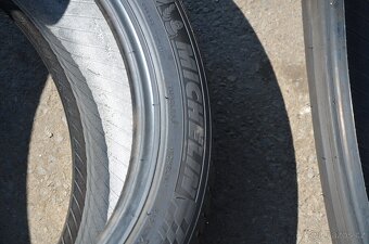 245/45 R19 XL Michelin pěkné letní pneumatiky - 8
