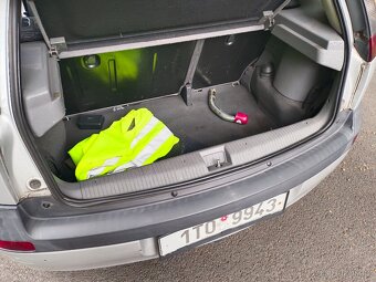 Opel Corsa 5dvéř, plně pojízdné auto - 8